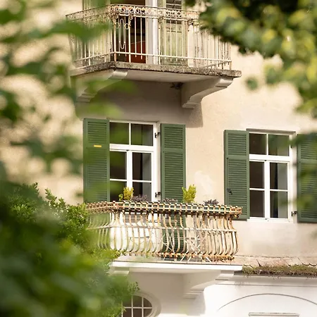 Laurin Guestcard Incl *